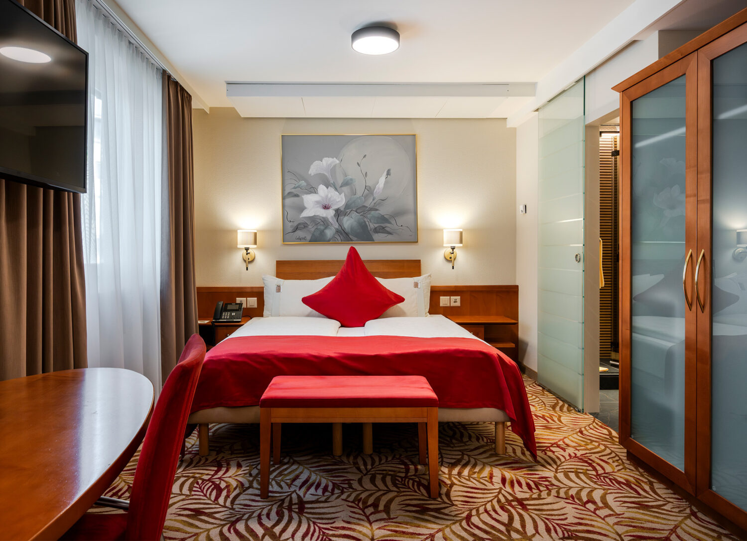 Emil darf im Hotel übernachten, weil nachts die Baustelle Lärm macht (only in German)